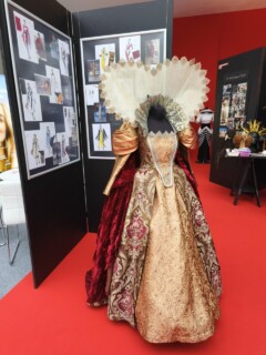 srednjeveški kostum, obleka dvorne dame